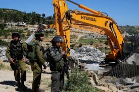 جنين: الاحتلال الإسرائيلي يهدم منشأة تجارية في بلدة يعبد
