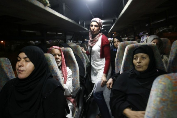 37 مواطنا من ذوي معتقلي غزة يزورون أبناءهم في سجن 