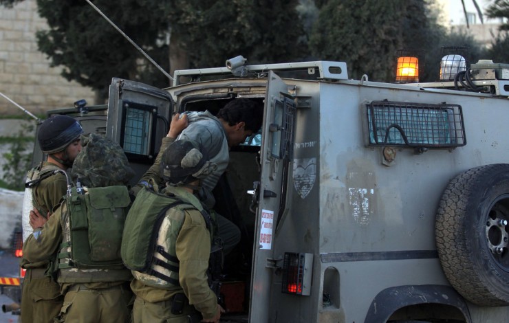 الاحتلال يعتقل 22 مواطنا من الضفة غالبيتهم من القدس
