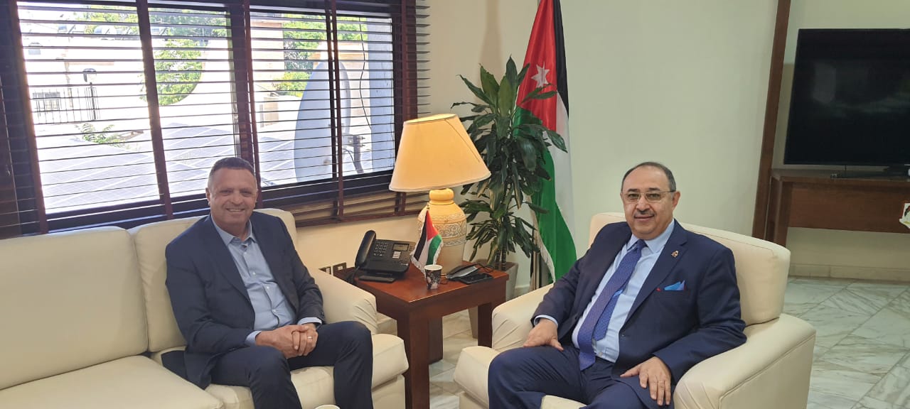 نقيب الصحفيين الفلسطينيين يلتقي وزير الاعلام الأردني