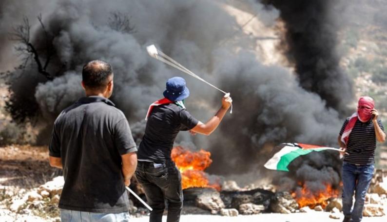 نابلس- إصابة مواطن بقنبلة غاز بالرأس خلال مواجهات مع الاحتلال في بيتا
