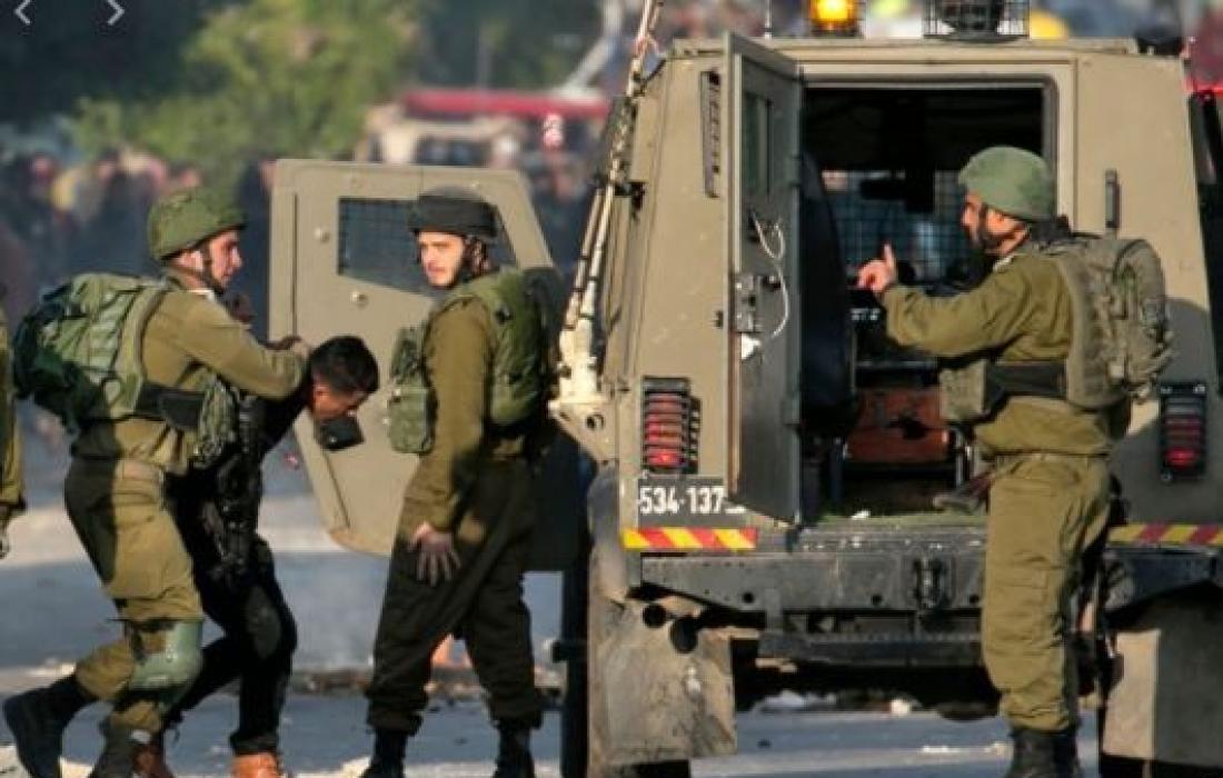 الاحتلال يعتقل شابين من مدينة القدس المحتلة