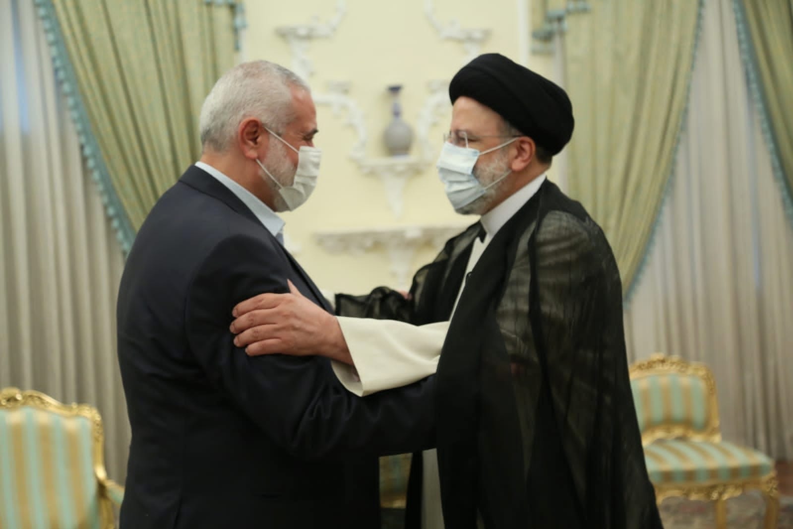 تقارير تسلط الضوء على لقاءات حماس في إيران 