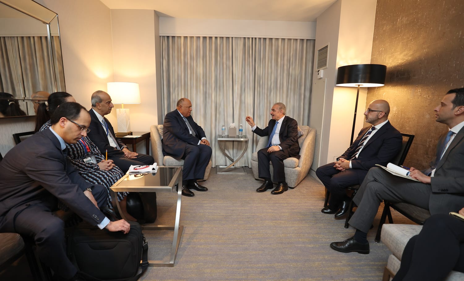 تفاصيل لقاء رئيس الوزراء الفلسطيني مع وزير الخارجية المصري سامح شكري