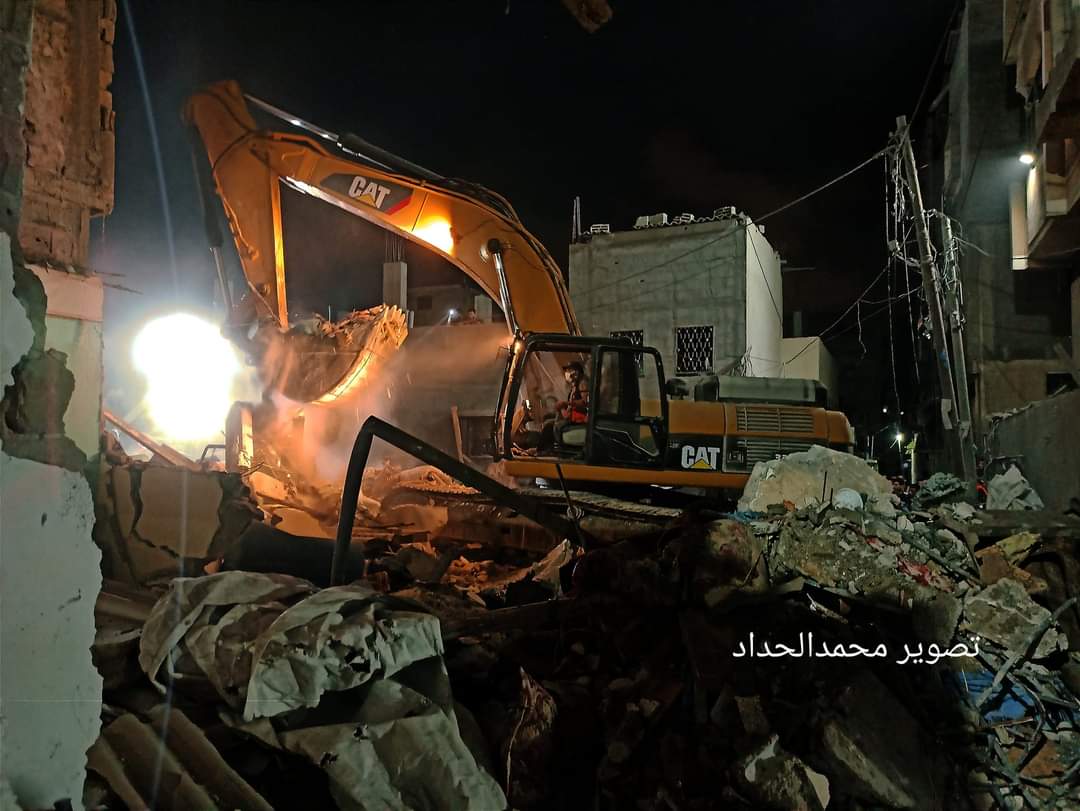 اتتشال جثامين ثلاثة شهداء من تحت الركام جراء قصف إسرائيلي منزل في رفح