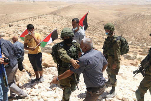 الاحتلال الإسرائيلي يقمع وقفة منددة بالاستيطان في مسافر يطا جنوب الخليل