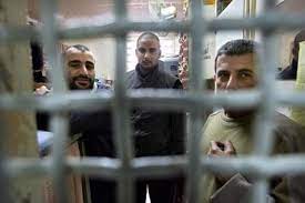 ثلاثة أسرى يواجهون أوضاعاً صحية صعبة في سجون الاحتلال الإسرائيلي