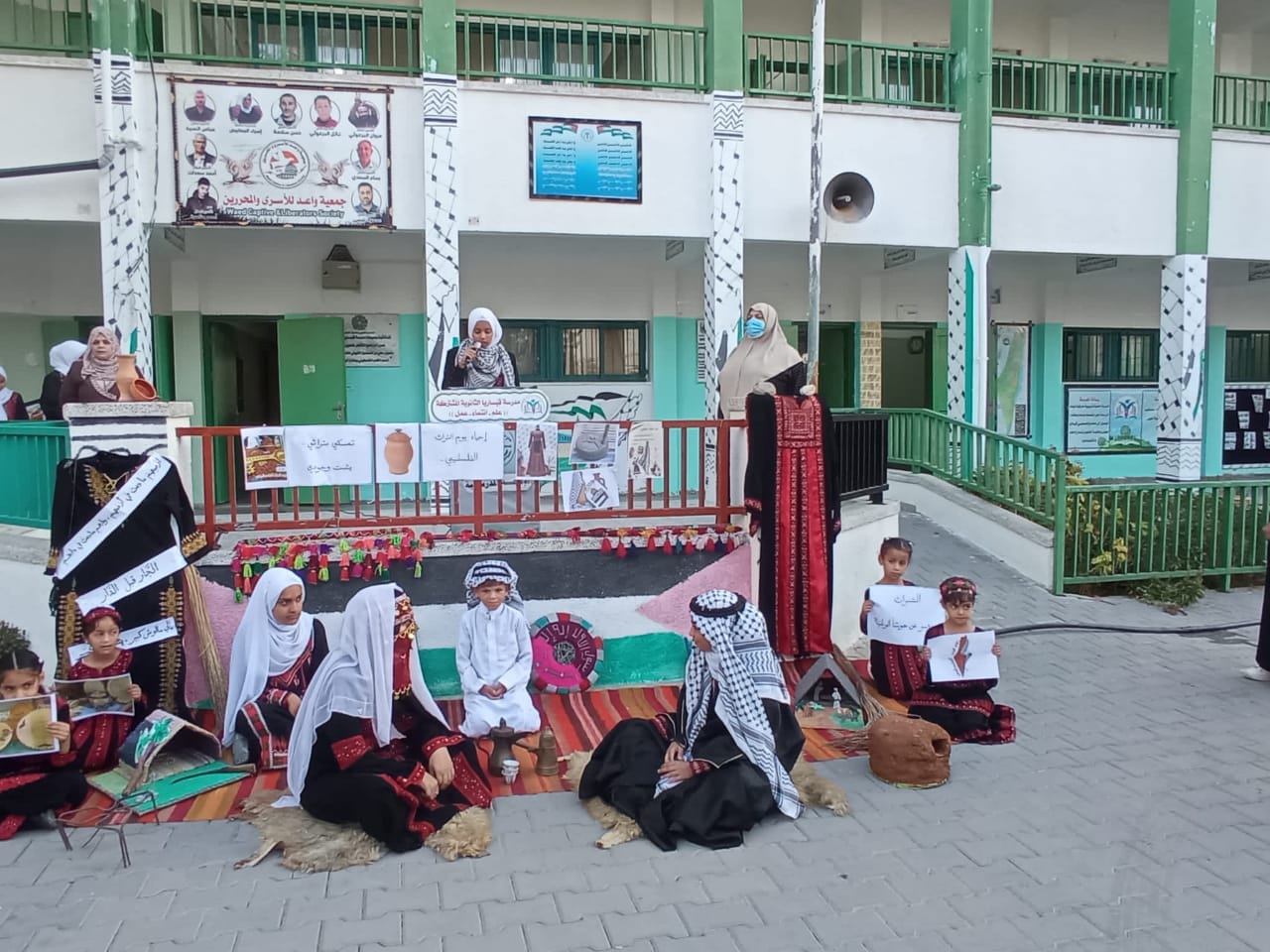 التعليم بغزة تحيي يوم التراث الفلسطيني