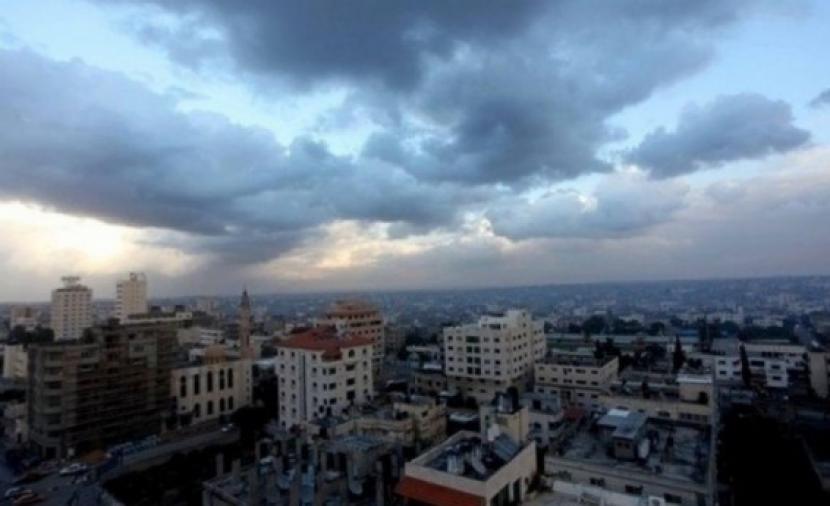 طقس فلسطين : الأجواء غائمة جزئيًا وفرصة مهيأة لسقوط الأمطار اليوم وغدًا