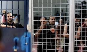 أربعة أسرى يدخلون أعوامًا جديدة في سجون الاحتلال