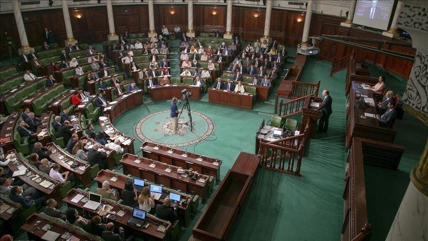 برلمان تونس: وقف صرف رواتب النواب ومساعديهم 