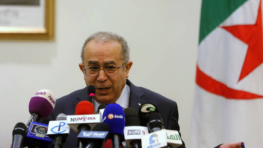 الإعلام المصري يتحدث عن مبادرة يحملها وزير خارجية الجزائر إلى القاهرة حول سد النهضة