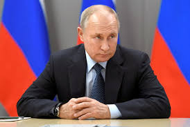 بوتين: السلاح الروسي يحمي اليوم بشكل موثوق أمن دول كثيرة