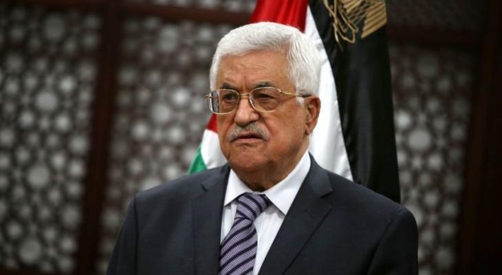 الرئيس عباس يهنئ نظيره الجزائري بسلامة عودته من رحلة استشفاء