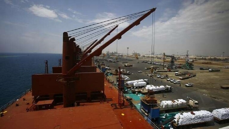 خبير في شؤون النقل البحري: الإمارات تسعى لإيجاد موضع قدم على الساحل السوداني