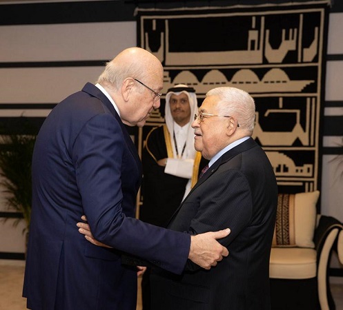 الرئيس عباس يلتقي قادة وزعماء دول على هامش افتتاح كأس العالم في قطر