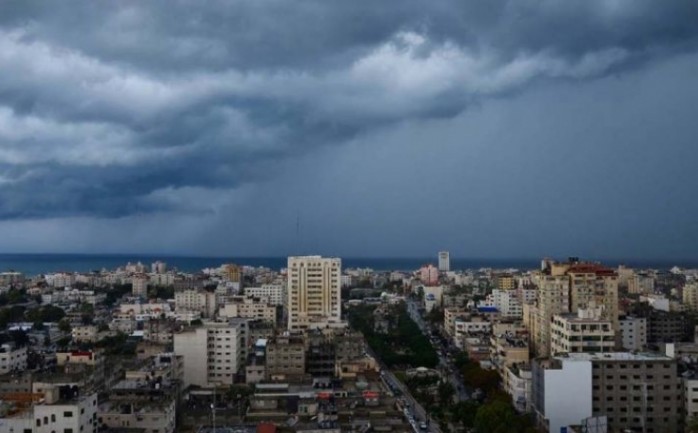 طقس فلسطين: أجواء غائمة جزئيا والحرارة أقل من معدلها العام بقليل