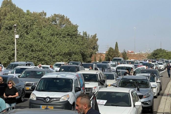 مسيرة مركبات في  كفر قرع بأراضي الـ48 رفضا للعنف والجريمة