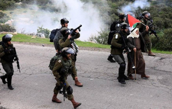 إصابات بالاختناق خلال مواجهات مع الاحتلال بمحيط جامعة القدس