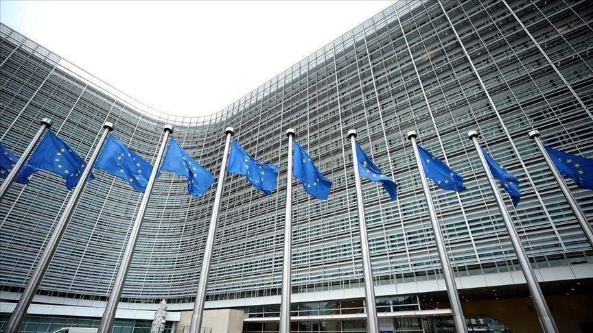 الاتحاد الأوروبي وإسبانيا يقدمان 19.5 مليون يورو للمساهمة في دفع المخصصات الاجتماعية