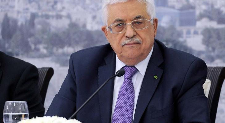 الرئيس عباس يتلقى اتصالاً هاتفياً من المطران عطا الله حنا