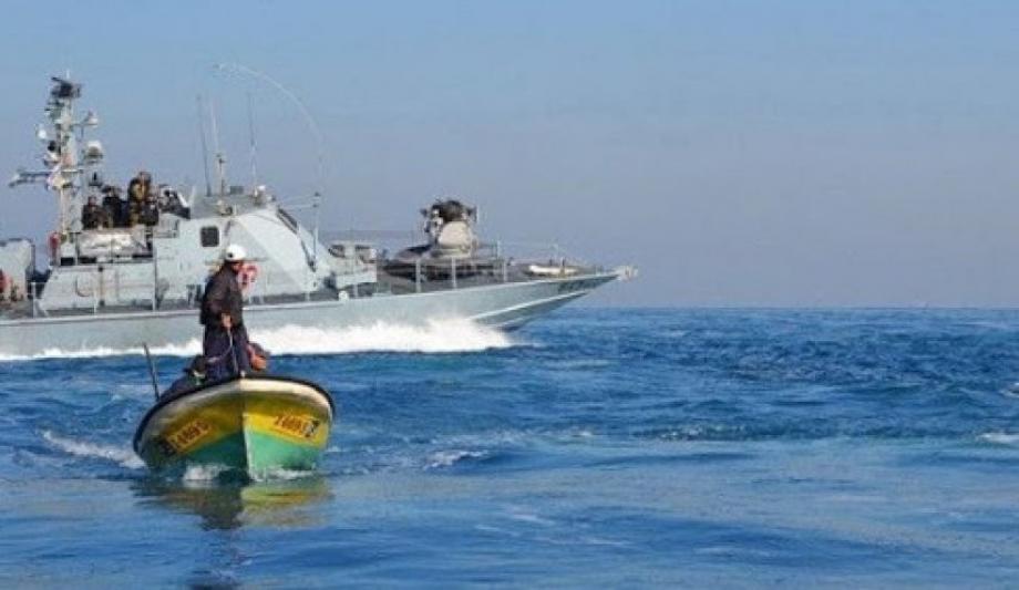 بحرية الاحتلال تستهدف الصيادين في بحر شمال غزة
