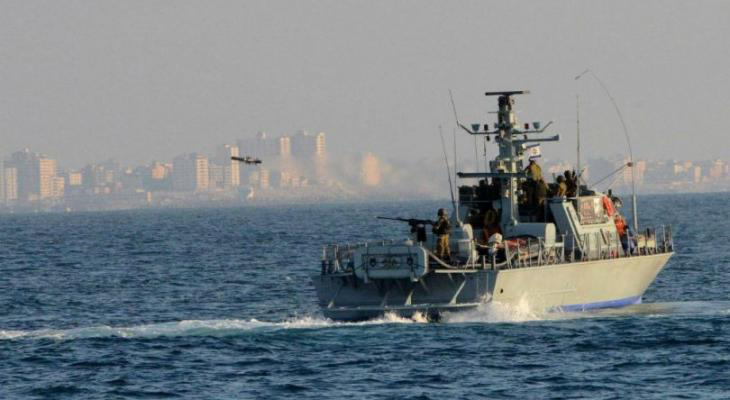 الاحتلال يجبر الصيادين على مغادرة بحر جنوب قطاع غزة