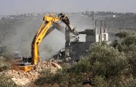 الاحتلال يهدم منزلا في تجمع الجوايا شرق يطا جنوب الخليل