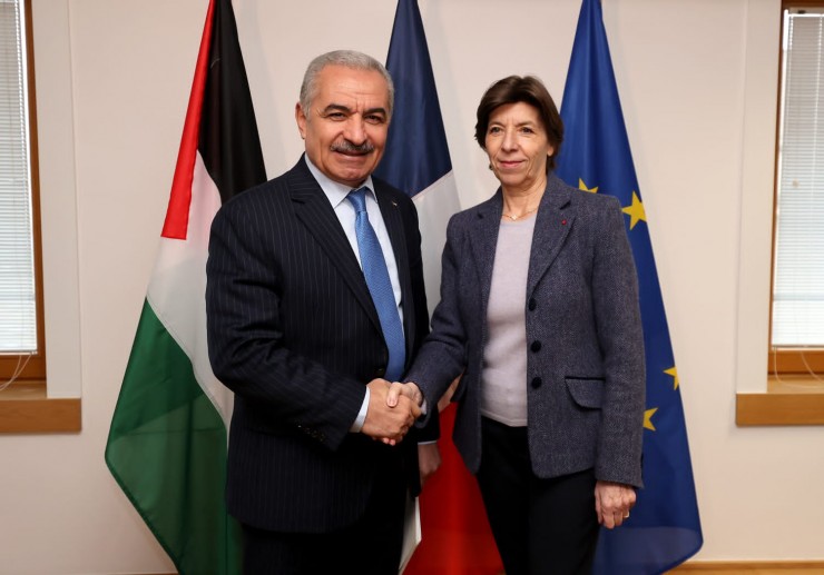 اشتية يلتقي وزيرة الخارجية الفرنسية في بروكسل 