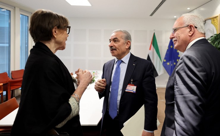 رئيس الوزراء الفلسطيني يلتقي رئيسة المعهد الأوروبي للسلام