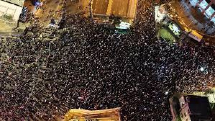 آلاف الإسرائيليين يتظاهرون ضد حكومة نتنياهو للأسبوع الرابع على التوالي