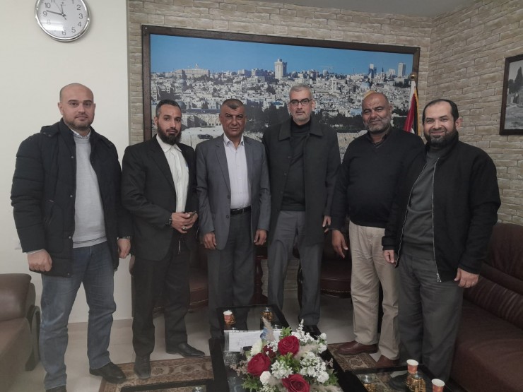 وفد من اللجنة العليا لمتضرري عدوان 2014 يجتمع مع وكيل وزارة الاشغال في غزة