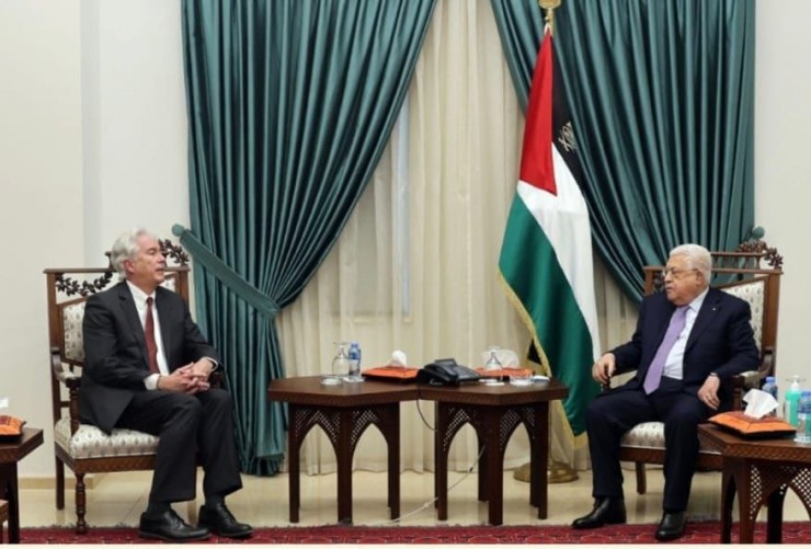 الرئيس عباس يستقبل مدير جهاز المخابرات العامة الأميركية
