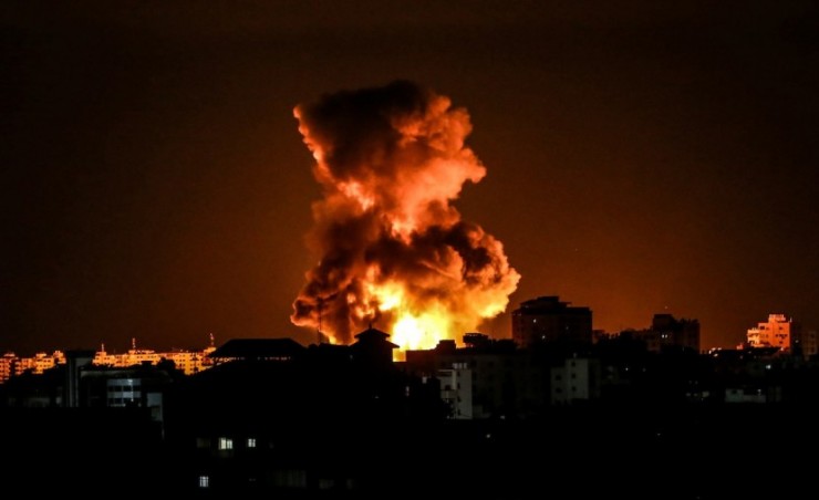 طائرات الاحتلال الإسرائيلي تقصف عدة مواقع في قطاع غزة