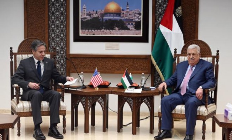 تفاصيل جديدة حول زيارة وزير خارجية أميركا لرام الله ولقاءه مع الرئيس عباس