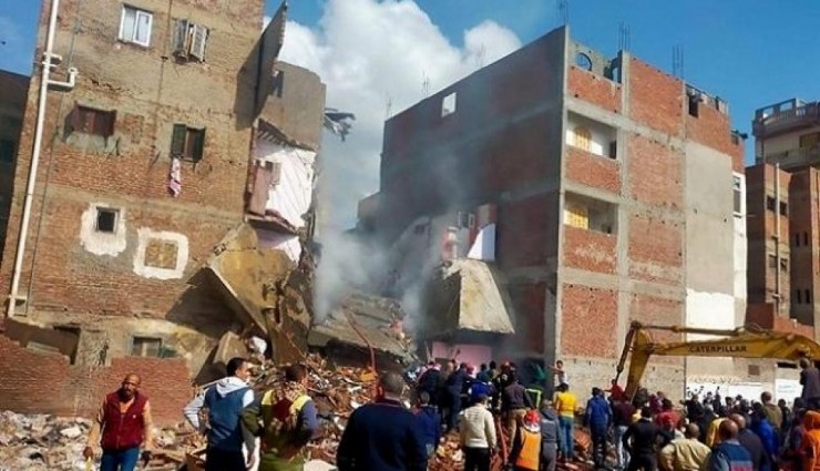 مصرع 6 أشخاص في انهيار مبنى بمحافظة البحيرة في مصر