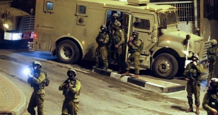 الاحتلال يعتقل عدد من المواطنين من مدن الضفة والقدس