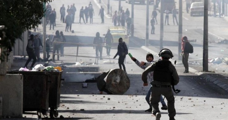 القدس: اندلاع مواجهات مع الاحتلال في بلدة العيسوية