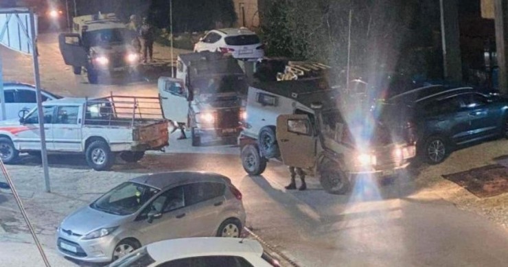 الخليل.. إصابتان برصاص الاحتلال في مخيم العروب 