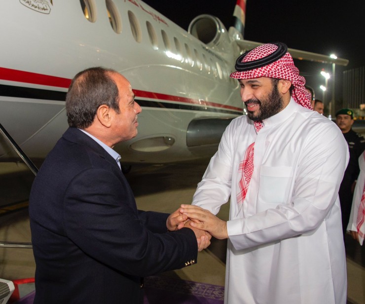 ولي العهد السعودي والرئيس المصري يستعرضان العلاقات الثنائية الوثيقة والتاريخية بين البلدين
