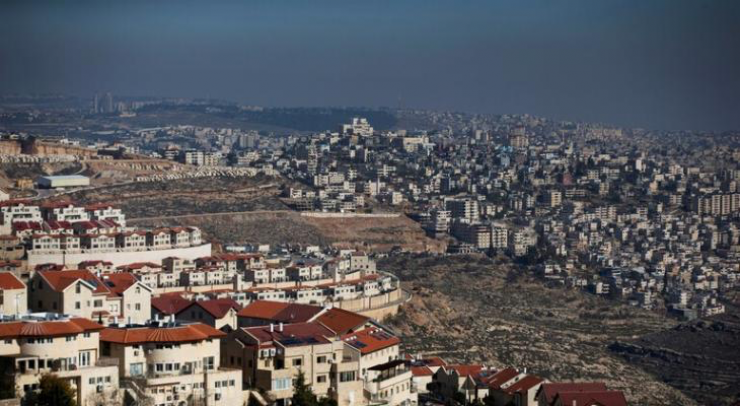 هآرتس: الاحتلال يُضاعف ميزانية المستوطنين لمراقبة البناء الفلسطيني في مناطق (ج)