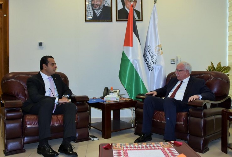 تفاصيل لقاء وزير الخارجية الفلسطيني مع ممثل برنامج الأغذية العالمي 