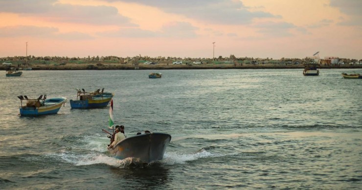 الشرطة البحرية بغزة تصدر تنويهًا للصيادين بشأن العمل داخل البحر
