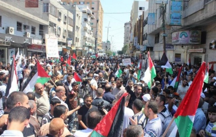غزة: بمشاركة عناصر المقاومة وقيادة الفصائل... مسيرة حاشدة بيوم القدس