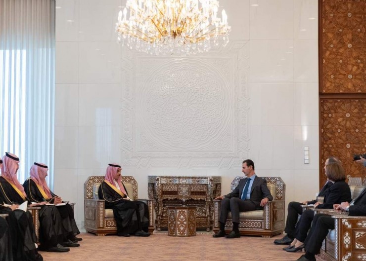 الرئيس السوري يستقبل وزير الخارجية السعودي في دمشق