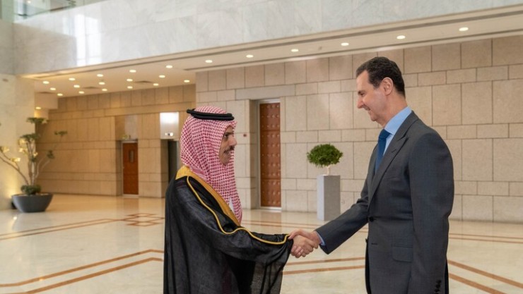 تفاصيل لقاء الرئيس السوري مع وزير الخارجية السعودي في دمشق