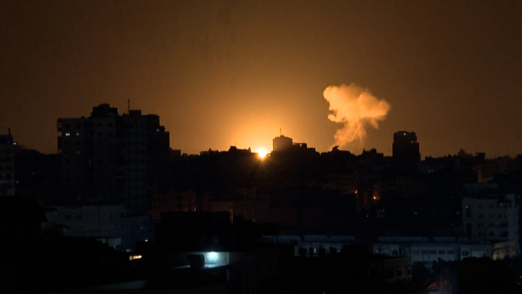 الطائرات الإسرائيلية تشن غارات على قطاع غزة