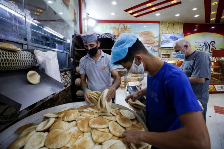 الاقتصاد بغزة تعلن زيادة وزن ربطة الخبز إلى 3 كيلو