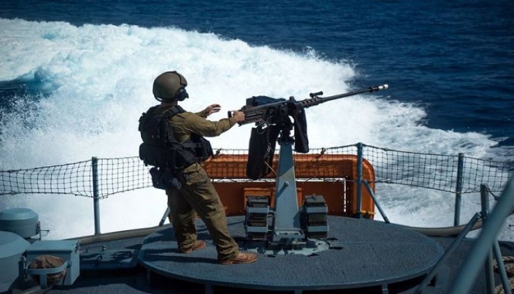 زوارق الاحتلال تهاجم مراكب الصيادين في بحر رفح جنوب قطاع غزة
