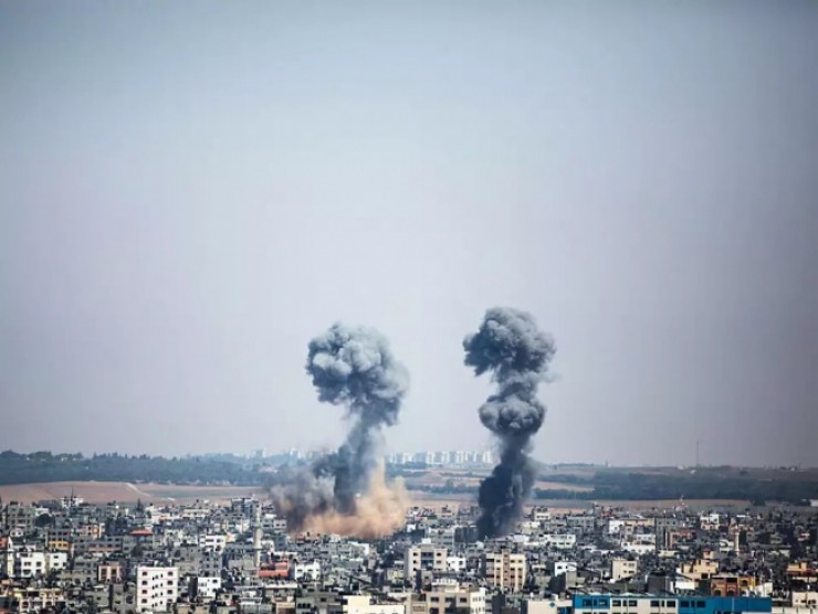 إصابة طفلة بشظايا صاروخ إسرائيلي في رفح جنوب قطاع غزة